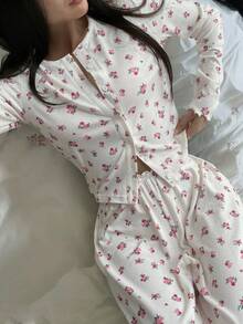 Livesso 女士休闲碎花圆领两件套家居服，秋冬款 - 白色 - 查看 1