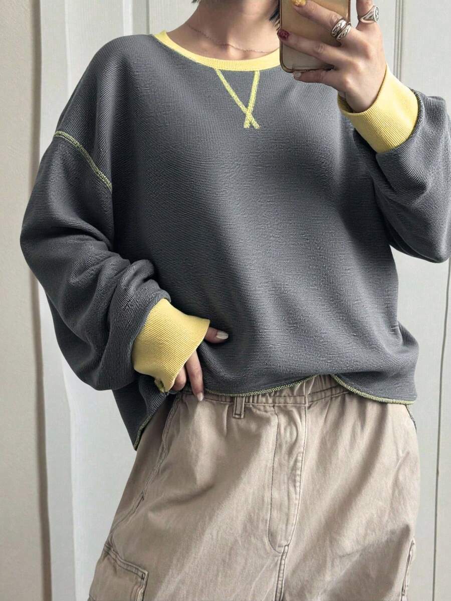 FRIFUL 女士藏蓝色撞色绿色圆领白色明线装饰落肩长袖宽松休闲百搭T恤，秋冬款 - 灰色 - 查看 1