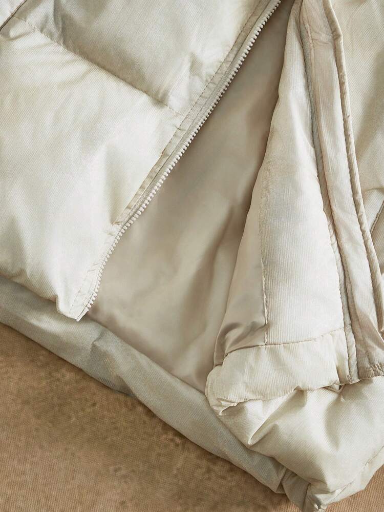 Jaqueta Solta Feminina com Colarinho Falso de Pele Média em Formato de H com Bolsos Laterais