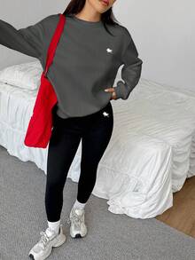 SHEIN Leap Crew 两件套少女休闲宽松加厚柔软长袖卫衣+紧身打底裤套装，深灰色和黑色，带迷你Logo，适合秋冬季穿搭、外出，舒适百搭，秋冬季叠穿单品，时尚少女风，休闲装，少女印花服装，秋冬服装，秋冬新款 - 彩色 - 查看 5