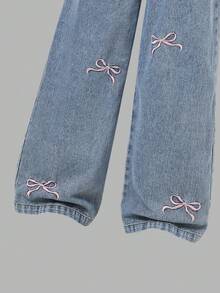 少女休闲针织卫衣，饰有蝴蝶结，搭配复古水洗牛仔裤，宽松舒适，适合秋季日常通勤、户外活动、聚会和拍照。 - 彩色 - 查看 6