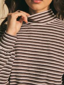 Poéselle 女士条纹高领泡泡袖针织上衣，修身罗纹长袖T恤，轻松打造秋季叠穿造型；条纹高领上衣，高领长袖泡泡袖上衣，Y2K条纹上衣，舒适秋季时尚优雅上衣 - 棕色 - 查看 4