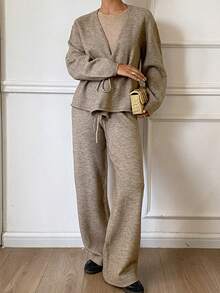 DAZY 女士休闲纯色V领开衫套装（含腰带和裤子）两件套，秋季款 - 卡其色 - 查看 3