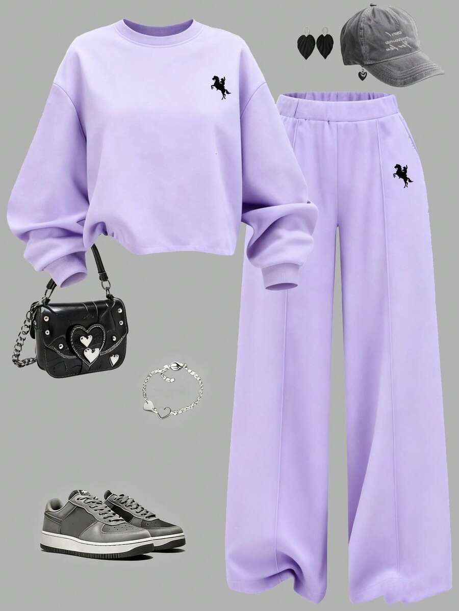 SHEIN ChillGRL 舒适秋冬休闲时尚创意个性清新简约高端战马士兵图案印花休闲基础款短款卫衣和直筒裤套装,适合青少年女孩秋冬季穿着。 - 紫色 - 查看 1