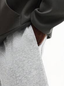 Quần nỉ SUMWON dáng rộng thoải mái với bo chun ở gấu quần, thích hợp mặc ở nhà và thư giãn cuối tuần. Màu trơn. - Màu Xám nhạt - Xem 6