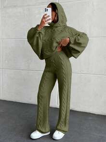 Lässiger 2-teiliger Koordinationsanzug aus Zopfstrick mit Kapuze und Zopfstrick-Sweathose