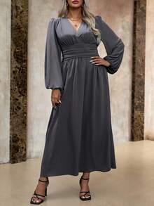 Roveilla فستان ماكسي بسيط بلون واحد وطيات للنساء ذوات الأحجام الكبيرة للاستخدام اليومي - رمادي - مشاهدة 6