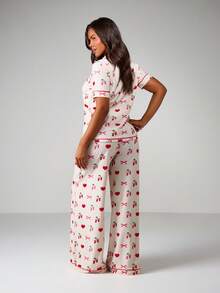 Missguided x Playboy 樱桃印花纽扣睡衣套装，饰有爱心和蝴蝶结，长袖家居服 - 彩色 - 查看 2