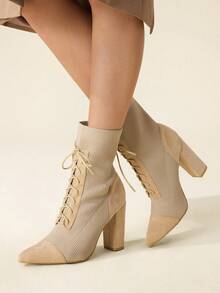 CUCCOO BASICS 尖头粗跟杏色弹力时尚中筒靴，优雅通勤、郊游、聚会之选 - 杏色 - 查看 3