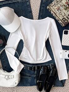 Glowzi 少女休闲复古 Y2K 露肩船领白色印花紧身 T 恤 - 白色 - 查看 2