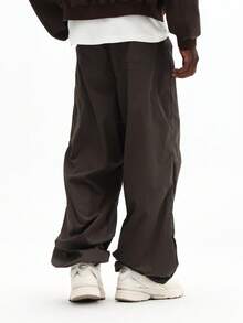 SUMWON Pantalones tipo cargo de nailon con pliegues en las rodillas, estilo amplio con pernera ancha, cintura con cordón, moda utilitaria de estilo callejero, casual, ajuste holgado, joggers color oliva - Verde militar - Ver 3