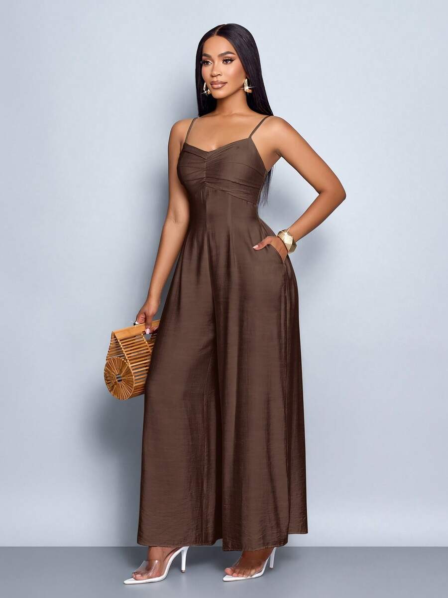 SOLERSUN 女士垂褶前襟垂褶领系带露背阔腿吊带连体裤，适合日常穿着和度假 - 咖啡棕 - 查看 1