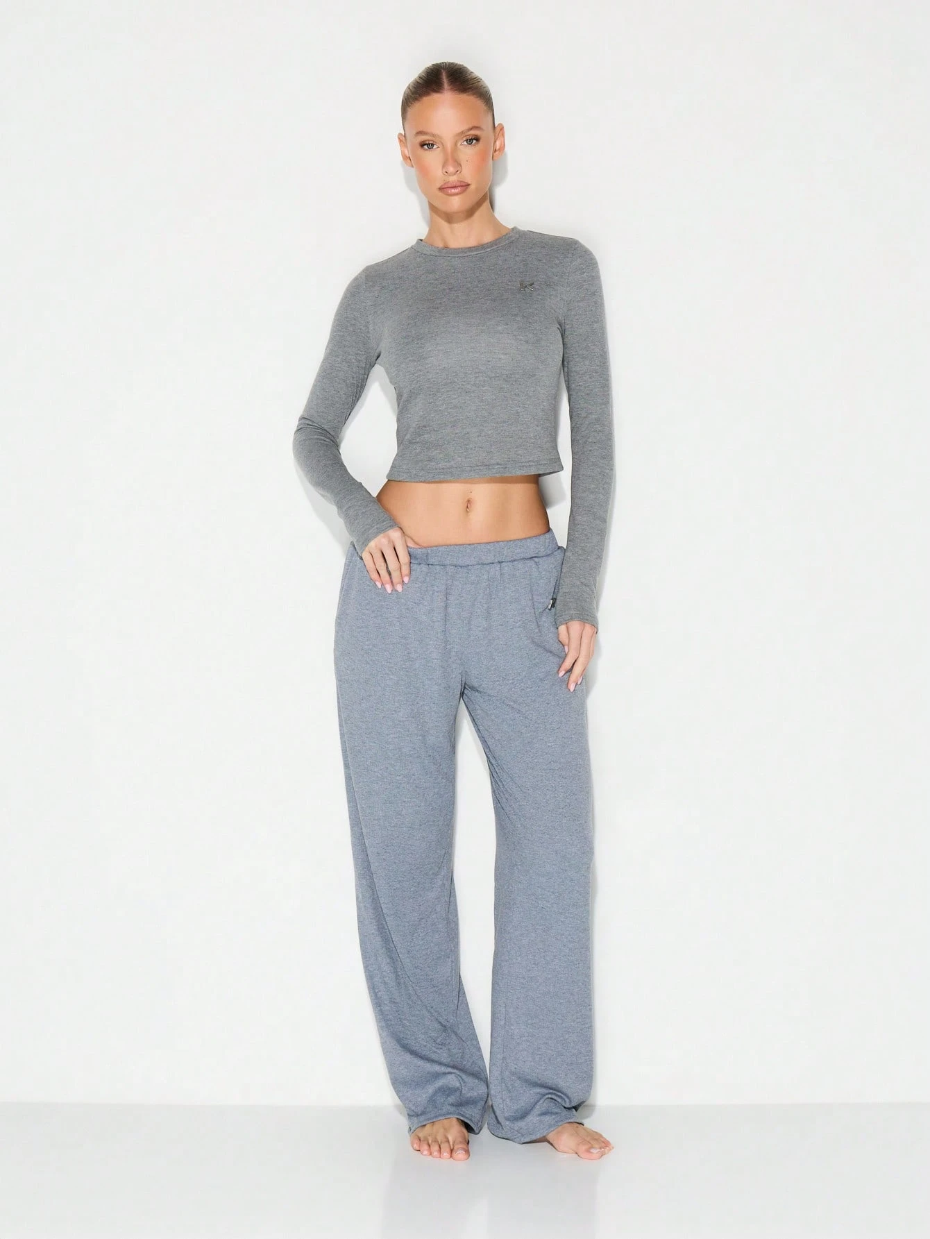 KIZN Long Sleeve Crew Neck T-Shirt