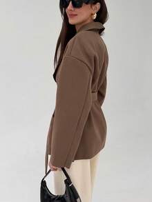 Aloruh 女士纯色极简长袖大衣，日常穿着的秋季服装，修身款式，是一款百搭的秋冬外套，非常适合约会和浪漫场合。 - 咖啡棕 - 查看 3