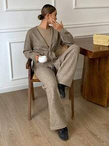 DAZY 女士休闲纯色V领开衫套装（含腰带和裤子）两件套，秋季款 - 卡其色 - 查看 6