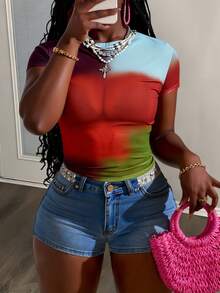 Slaydiva 2025 Autumn New Plus Size Women's Casual Street Style Sexy Sheer Mesh Color Block Patchwork Print Short Sleeve Fitted Blouse, Suitable For Music Festivals, Sexy Street Style, Graduation Season, Western Nomadic Style, Bohemian Style, Daily Outings, Motorcycle Sports, Clubs, Bombshell, Birthday Parties, Student Wear, Basic Versatile, Casual, Vacation, Cruise Travel, Beach, Sunbathing, Viral , Party Gatherings