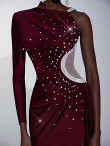 Elitara Elegante e lussuoso abito in maglia bordeaux, decorato a mano con perle finte e catena plissettata, scollo asimmetrico, maniche monospalla, spacco sexy, vita scoperta, decorazione plissettata su tutto il corpo, vestito a sirena con strascico, adatto per vacanze felici, raduni, appuntamenti, festival musicali, feste, occasioni formali, abiti da sera (lavorazione pesante)