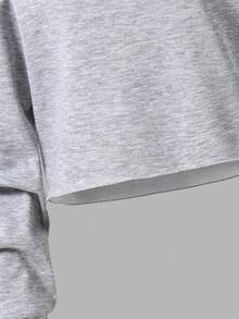 少女休闲针织卫衣，饰有蝴蝶结，搭配复古水洗牛仔裤，宽松舒适，适合秋季日常通勤、户外活动、聚会和拍照。 - 彩色 - 查看 7