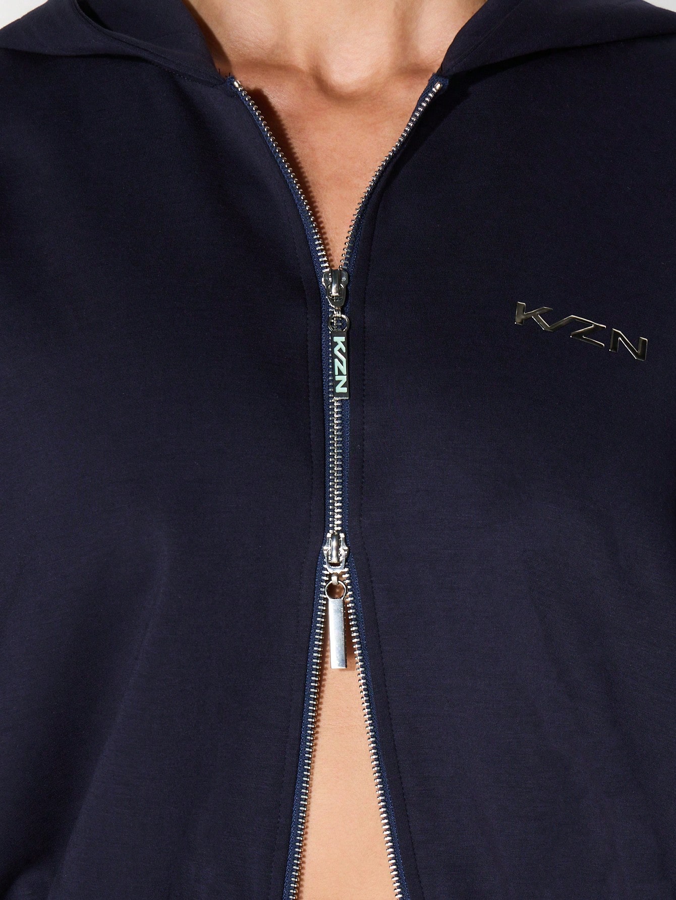 KIZN 끈이 달린 오버사이즈 풀지퍼 후드 티셔츠