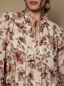 SHEIN VCAY Vestido Plus Size Feminino Estampado Floral com Amarração no Decote - Caqui - Ver 8