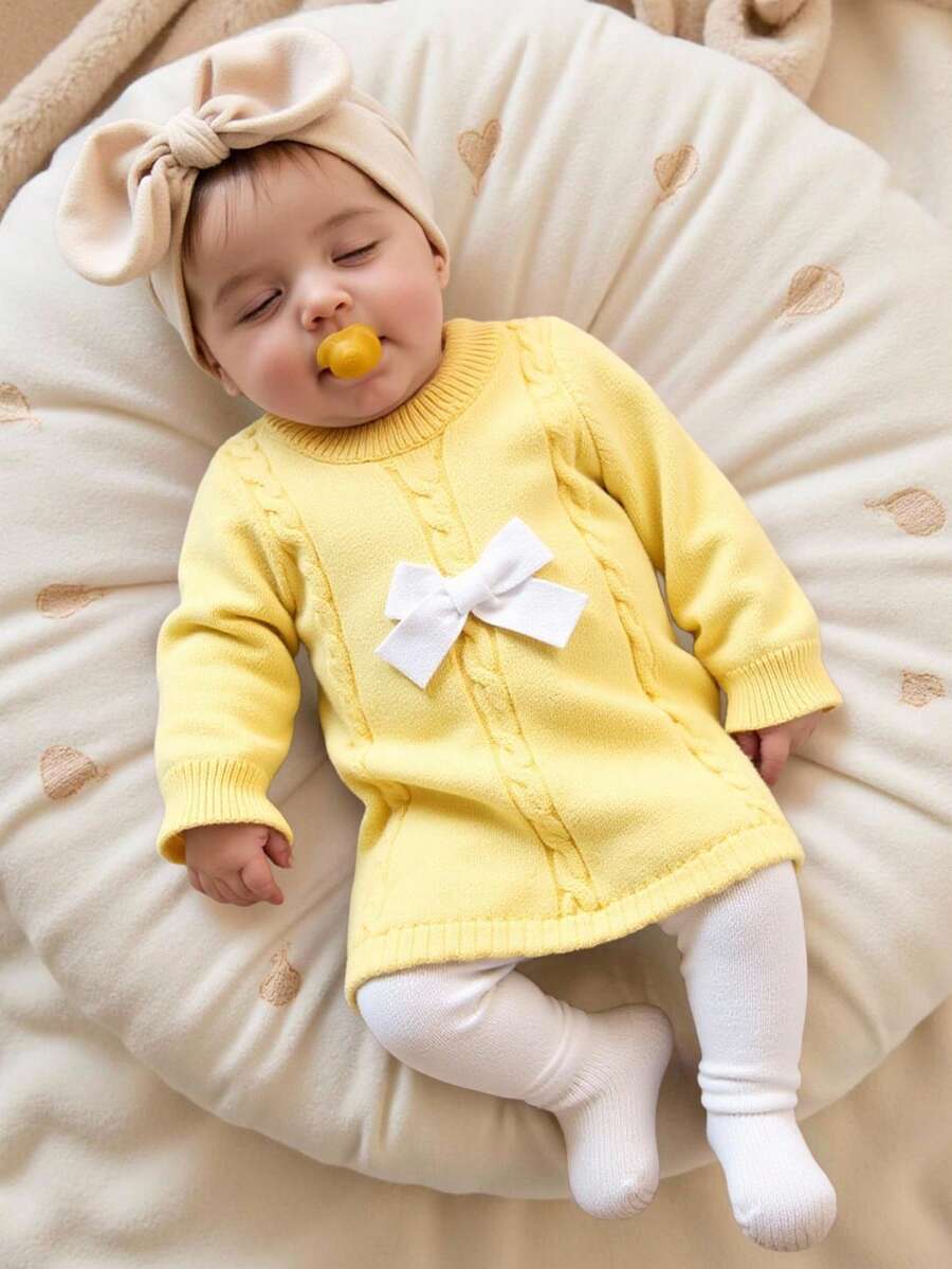 SHEIN 新生女婴针织毛衣裙配裤子两件套，黄色/浅黄色，舒适秋冬装，时尚蝴蝶结装饰，适合日常穿着、居家、外出、旅行、育儿 - 彩色 - 查看 1