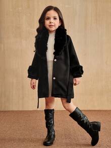 SHEIN 女童仿毛皮领大衣，优雅可爱，厚实保暖，适合小女孩冬季穿着。款式包括：女童冬季外套、黑色女童外套、仿毛皮女童外套、系带女童外套、连衣裙外套、幼儿女童秋季冬季外套。 - 黑色 - 查看 5