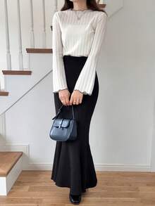 FRIFUL 女士镂空纹理喇叭袖撞色滚边长袖T恤 - 白色 - 查看 2