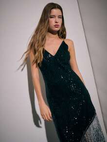 Nöista 别致的亮片晚礼服，细肩带，修身廓形，几何亮片图案，斜裁流苏；引人注目的亮片晚礼服，非常适合正式活动、派对礼服和鸡尾酒会场合；非常适合秋季、冬季、万圣节和新年庆祝活动。 - 黑色 - 查看 4