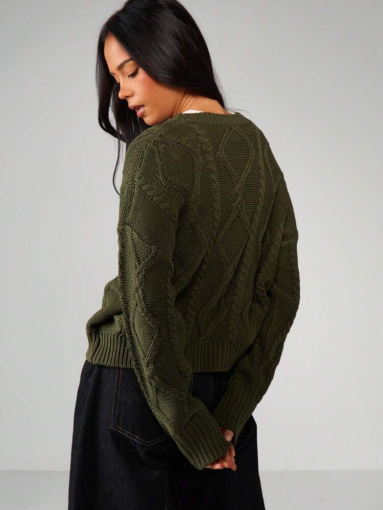 MISSGUIDED テクスチャーデザインのケーブルニットプルオーバーセーター