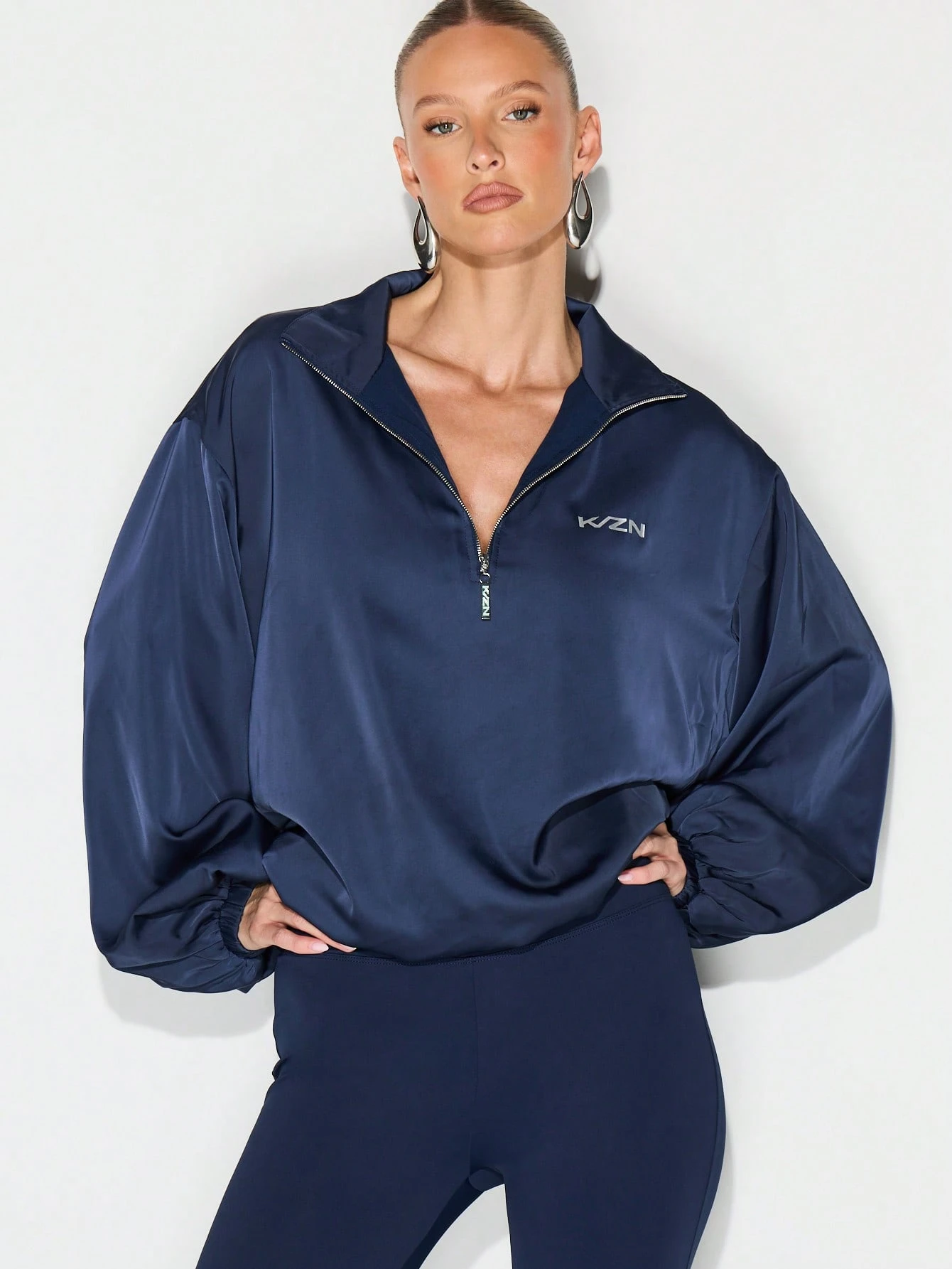 KIZN Kurtka satynowa z zamkiem błyskawicznym 1/4 i stójką