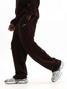 SUMWON Conjunto de sudadera con capucha y pantalón de felpa marrón oversize para hombre, conjunto de chándal de invierno - Marrón - Ver 4