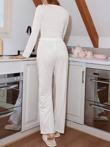 SweetSlumber 蝴蝶结提花休闲修身荷叶边长袖上衣和裤子女士睡衣套装，秋冬服装 - Pearl White - 查看 2