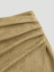 Sweetra Brown Pleated Asymmetric Decorative Zipper Back Faux Suede Fuzzy Short Skirt, Minimalist Commuter Style, Plus Size, Autumn/Winter - Khaki - View 4