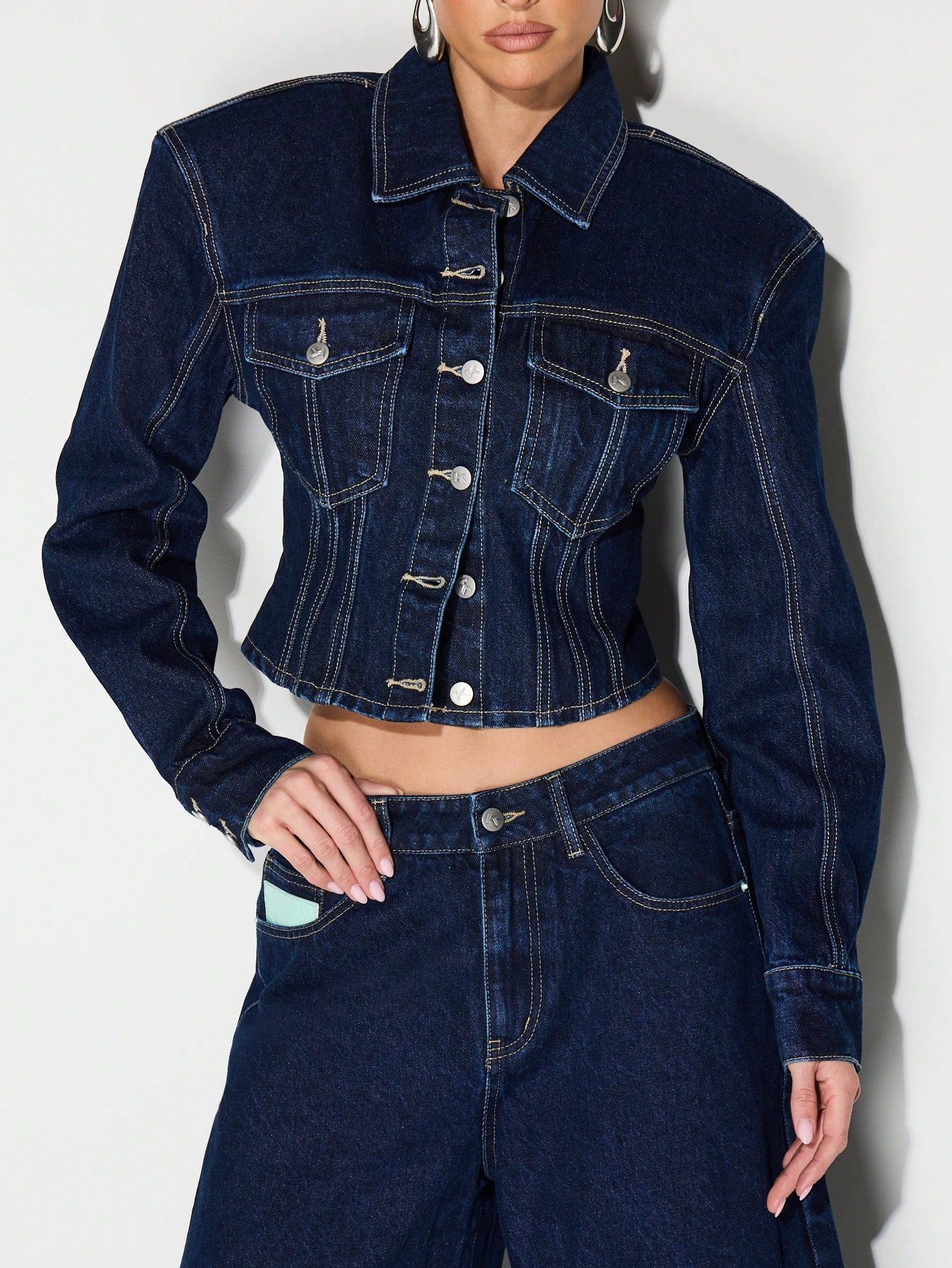 KIZN Giacca in denim corta con chiusura a bottoni