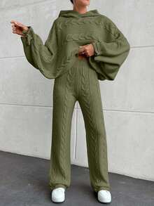 Lässiger 2-teiliger Koordinationsanzug aus Zopfstrick mit Kapuze und Zopfstrick-Sweathose