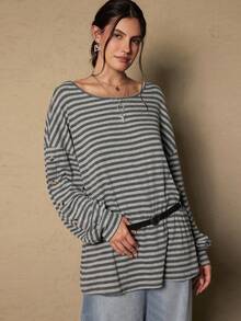 SHEIN VCAY Atasan Wanita Ukuran Besar Kasual & Pakaian Rumahan dengan Detail Kancing Lembut dan Longgar, Motif Garis Abu-abu, Atasan Serbaguna - Grey - View 3