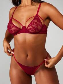 MISSGUIDED Lace Bralette With Cut Out Strappy Details For Intimate Occasions - Burgundy - View 3