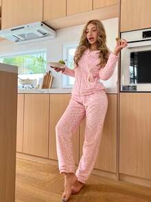 SHEIN 女士豹纹法兰绒针织连帽拉链长袖睡衣套装，秋冬季，蓬松舒适 - 粉色 - 查看 4