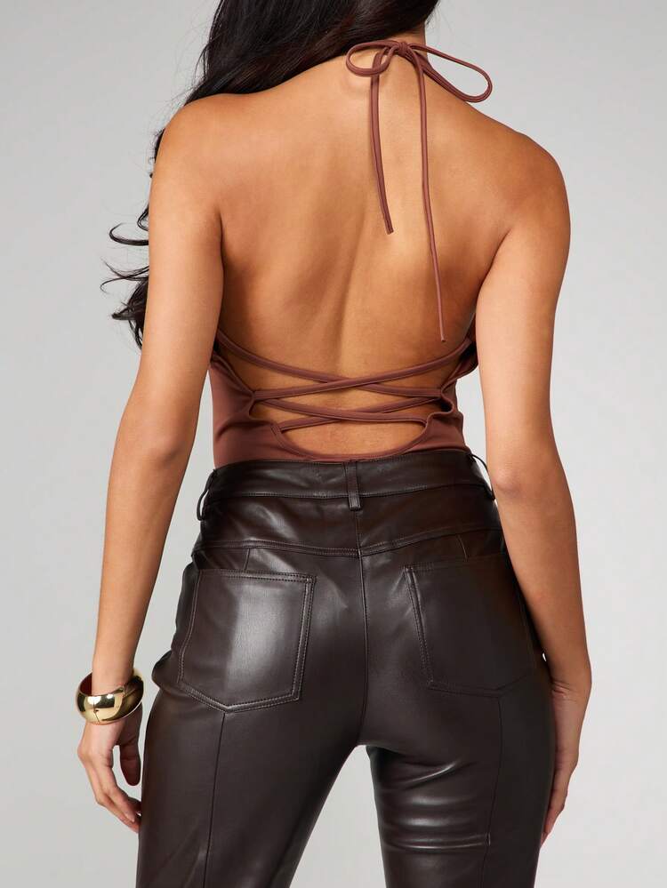 MISSGUIDED ローズ刺繍ハイネックボディスーツ、レースアップバック、ダイヤモンドホットフィックス付き