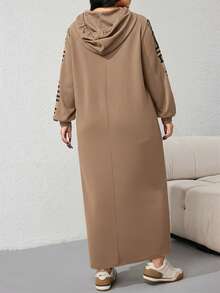 Veilorie Váy nỉ trùm đầu tay dài họa tiết hình học cỡ lớn cho nữ - Màu Khaki - Xem 4