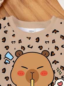 这款时尚可爱的卡通水豚和波霸奶茶豹纹圆领长袖卫衣，适合秋冬季外出穿着。 - 彩色 - 查看 4