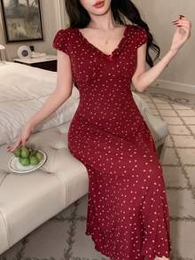 DAZY 碎花荷叶边收腰长款女士睡裙 - 酒紅色 - 查看 3