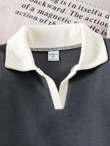 青少年女孩灰色短款上衣搭配休闲长裤