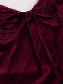 Sweetra 优雅法式秋季新款丝绒撞色蕾丝红色情人节系列连衣裙，性感派对独特设计长袖迷你连衣裙，女士 - 酒紅色 - 查看 4