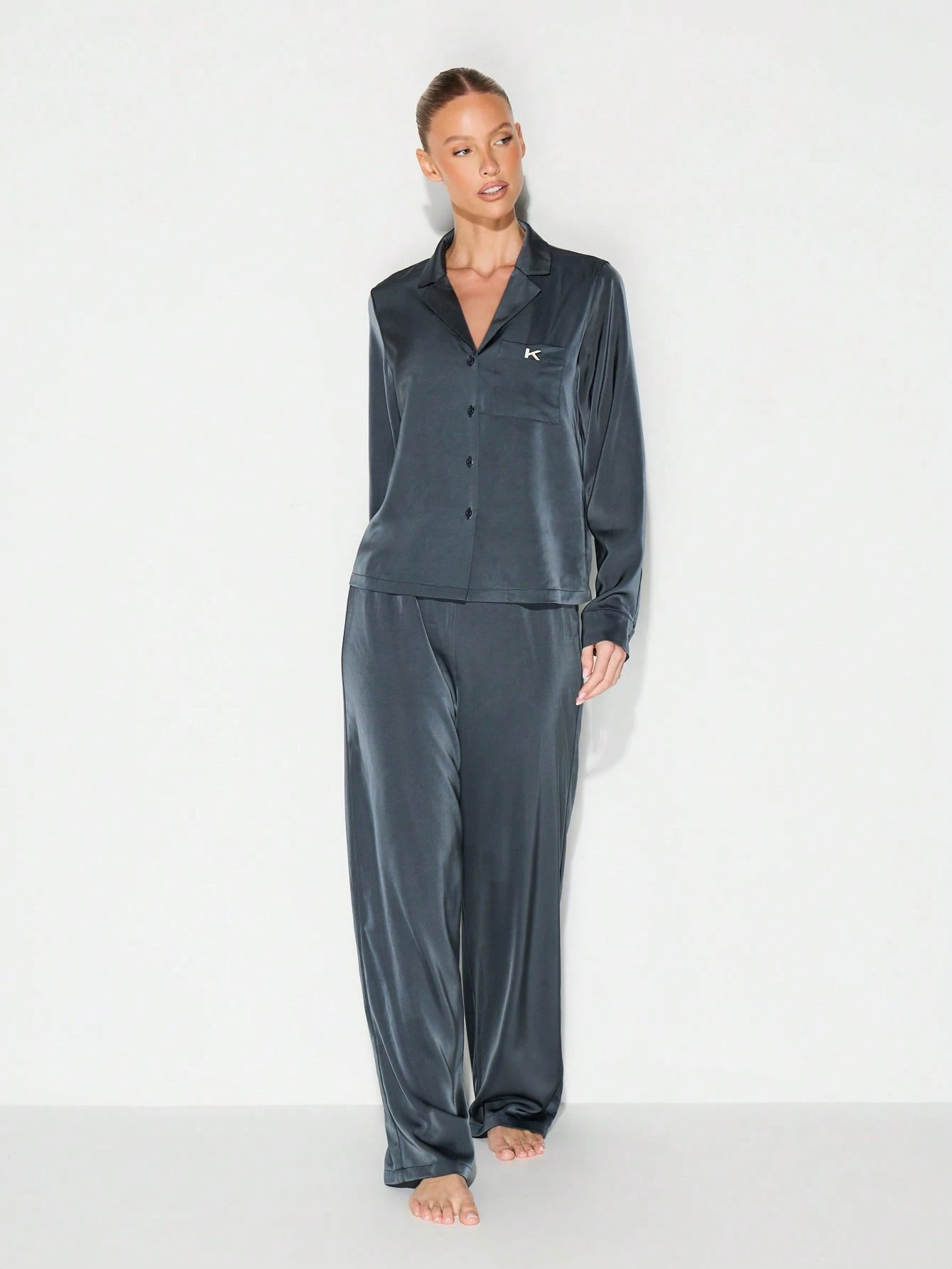 KIZN 새틴 버튼 프런트 셔츠와 롱 팬츠 세트