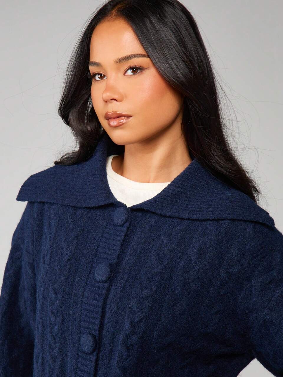 MISSGUIDED Relaxed Fit Cable Knit Button Front Cardigan With Hood For Cozy Autumn Winter Layering