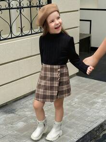 Young Girls' British Style Set, Featuring A Soft, Textured Turtleneck Sweater Top In Black And A Asymmetric Hemline Brown Plaid Skirt. The Long Sleeve Top Flatters The Figure, And The Classic Plaid Skirt With Side Button Details Adds A Refined, Vintage-Inspired Touch. Suitable For School, Cultural Events, And More. 2-Piece Set, Autumn/Winter - White - View 3