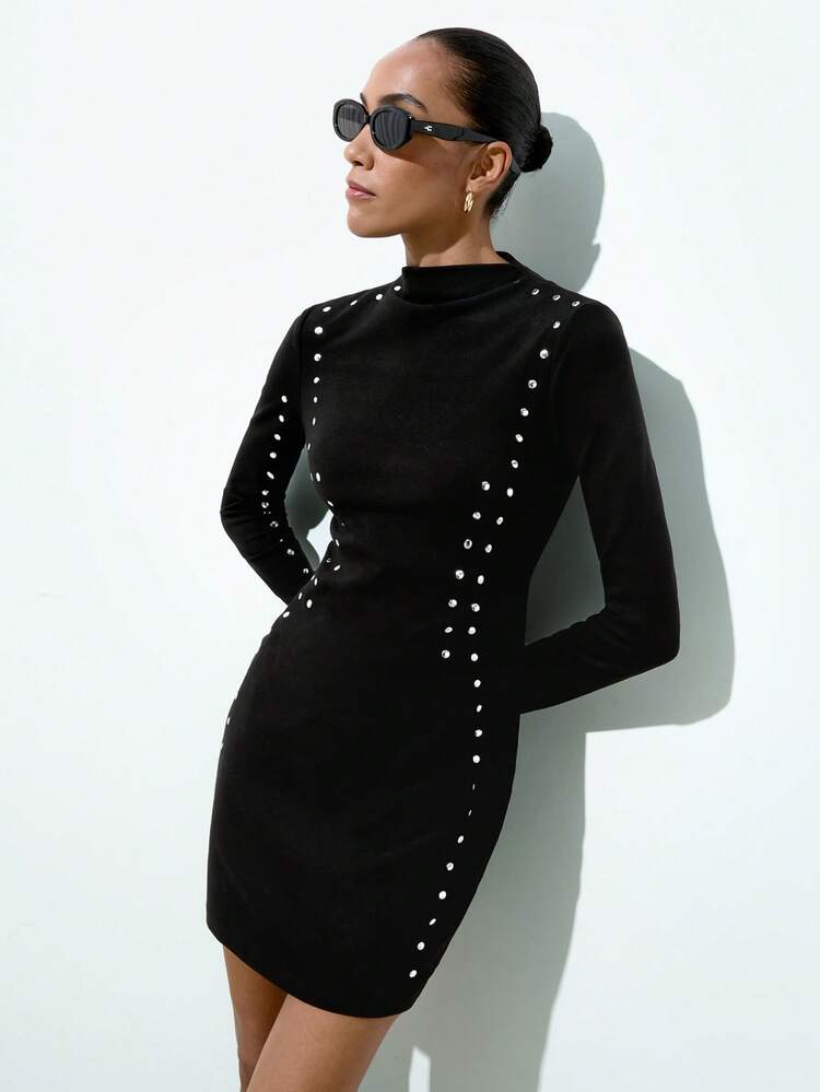 SHEIN Maija Robe moulante en maille à col montant et taille ajustée, noire, à manches longues, avec design perlé. Convient pour les fêtes, la ville, les vacances, l'automne/hiver