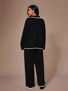 Lazeform 大码柔软针织花卉网纱撞色包边法式休闲上衣，带纽扣，上衣和裤子套装，家居服/睡衣套装，秋冬服装 - 黑色 - 查看 2