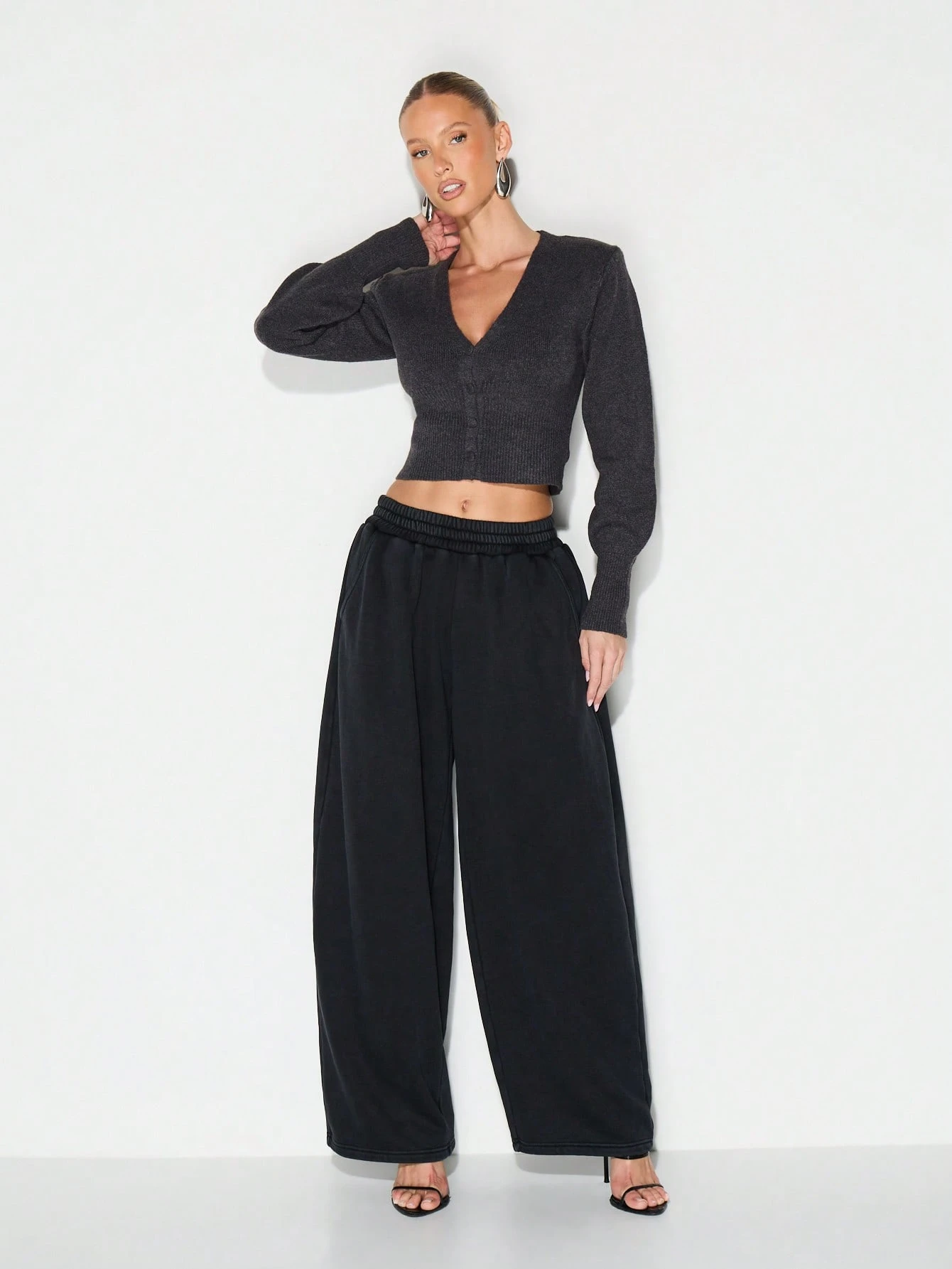 KIZN Ribbed V Neck Cardigan With Balloon Sleeves